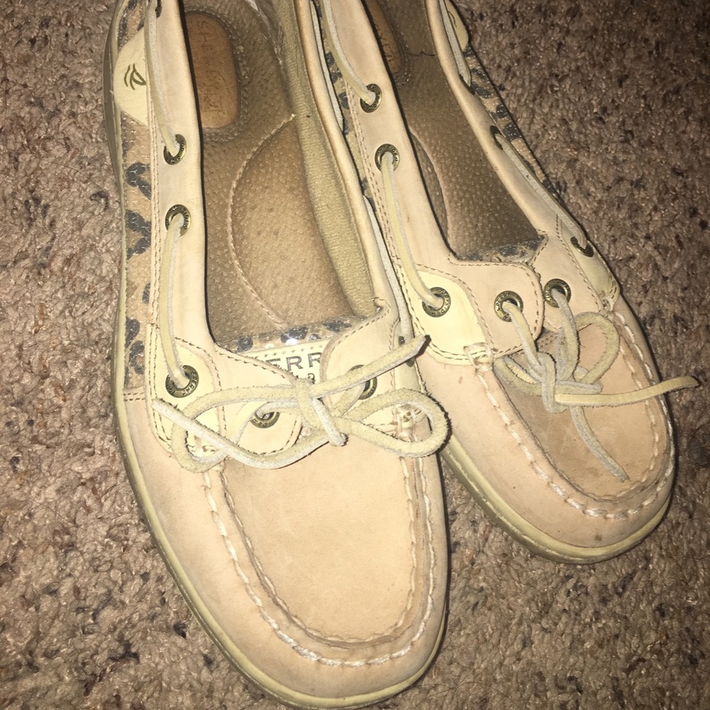 Sperry topsiders